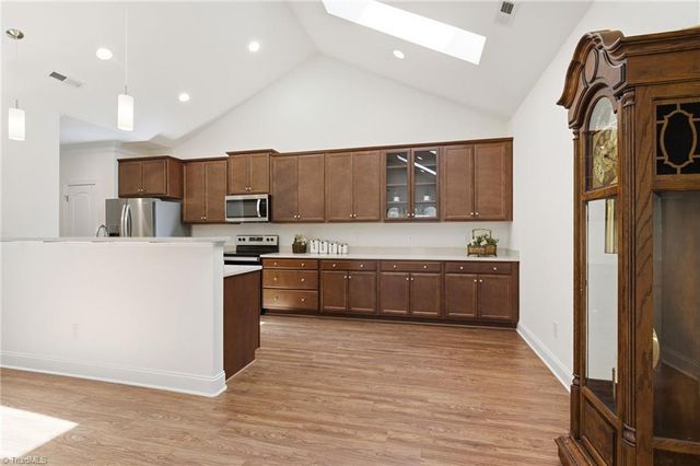 2958 York Place Drive, Walkertown, NC 27051