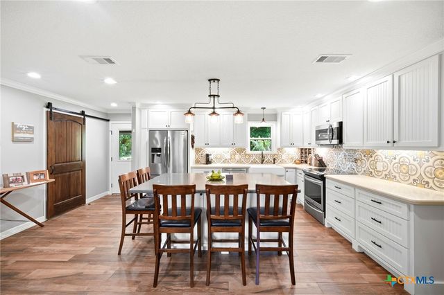 504 County Road 825, West Columbia, TX 77486