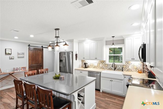 504 County Road 825, West Columbia, TX 77486