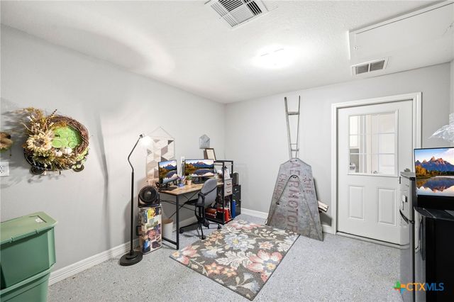 504 County Road 825, West Columbia, TX 77486