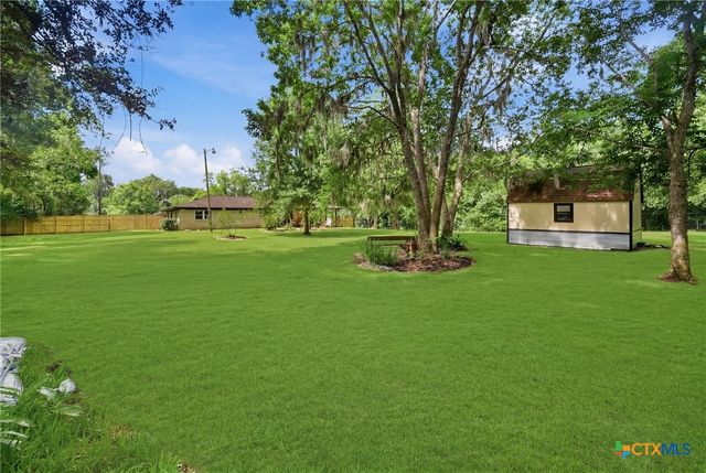 504 County Road 825, West Columbia, TX 77486