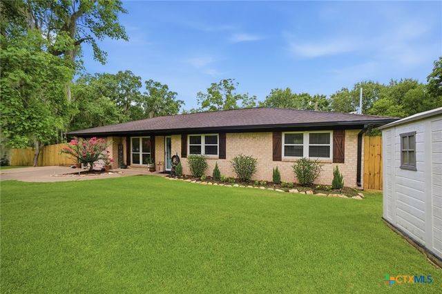 504 County Road 825, West Columbia, TX 77486