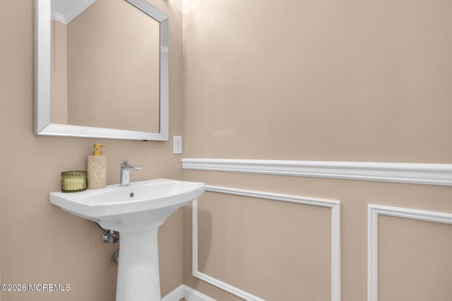 553 S Atlantic Avenue 2, Matawan, NJ 07747