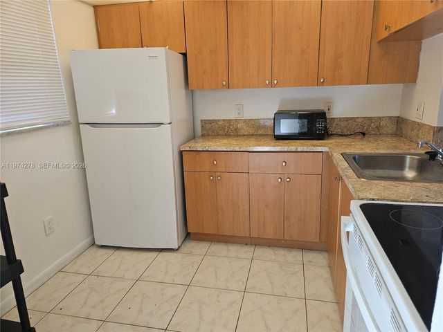 2800 NW 56th Ave C102, Lauderhill, FL 33313