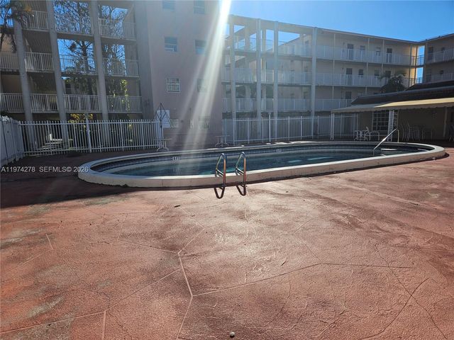 2800 NW 56th Ave C102, Lauderhill, FL 33313