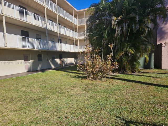 2800 NW 56th Ave C102, Lauderhill, FL 33313