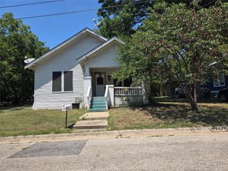 215 Bell Street, Gainesville, TX 76240