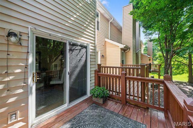 1004 Pocono Trail, Ballwin, MO 63021
