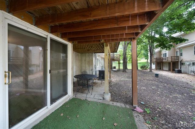 1004 Pocono Trail, Ballwin, MO 63021