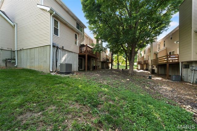 1004 Pocono Trail, Ballwin, MO 63021
