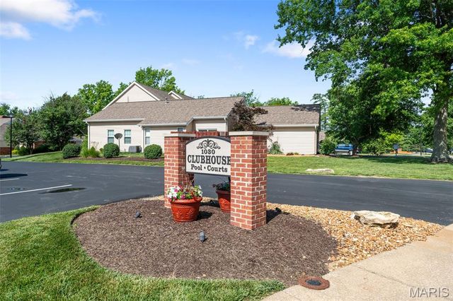 1004 Pocono Trail, Ballwin, MO 63021