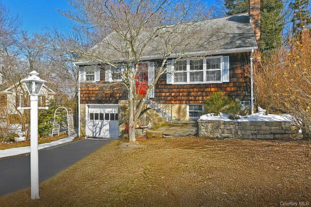 14 Pocket Court, Northport, NY 11768