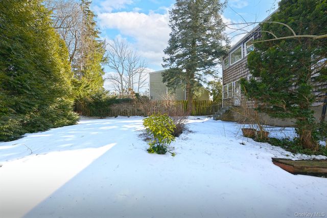 14 Pocket Court, Northport, NY 11768