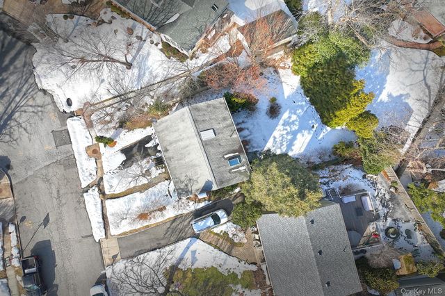 14 Pocket Court, Northport, NY 11768