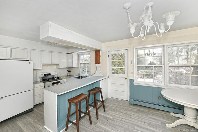 14 Pocket Court, Northport, NY 11768