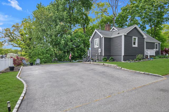 7 Pierson Place, South Huntington, NY 11746