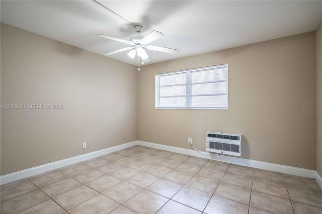 715 NE 6th St 9, Fort Lauderdale, FL 33304