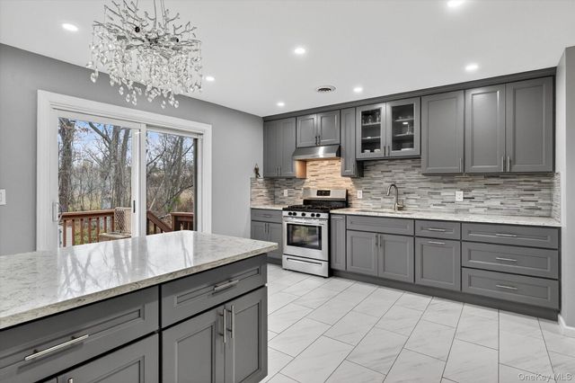 20 New Haven Avenue, Nanuet, NY 10954