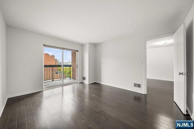 504 Williams Court, Edgewater, NJ 07020