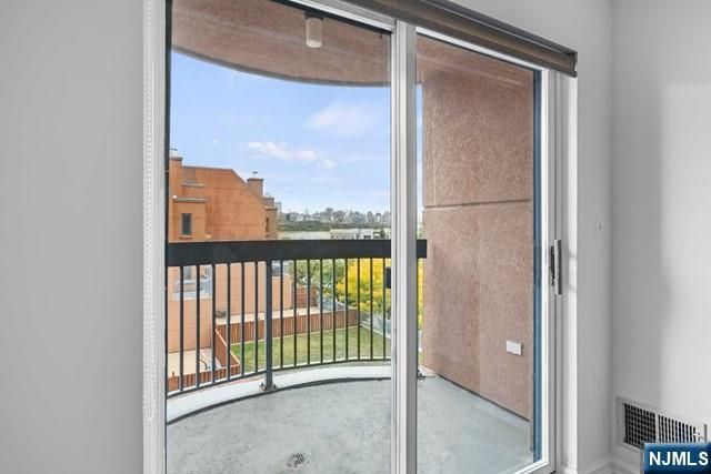 504 Williams Court, Edgewater, NJ 07020
