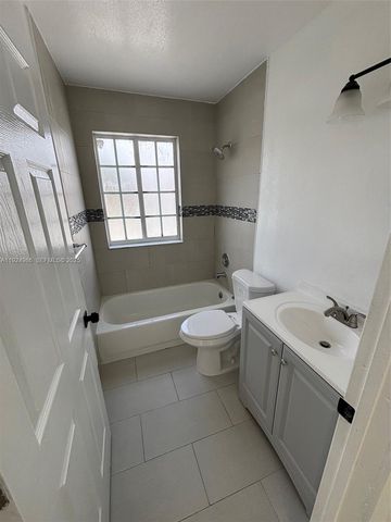 17191 SW 139th Ct, Miami, FL 33177