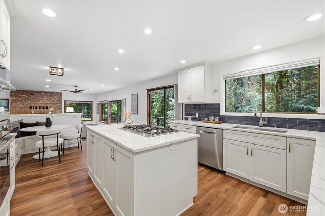 14038 NE 156th Place, Woodinville, WA 98072
