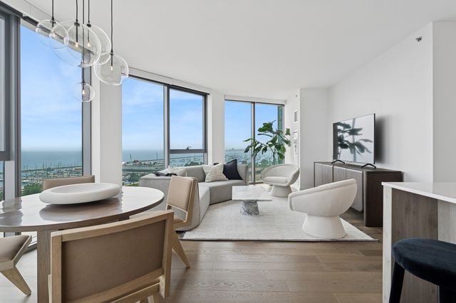 211 N Harbor Drive 1802, Chicago, IL 60601
