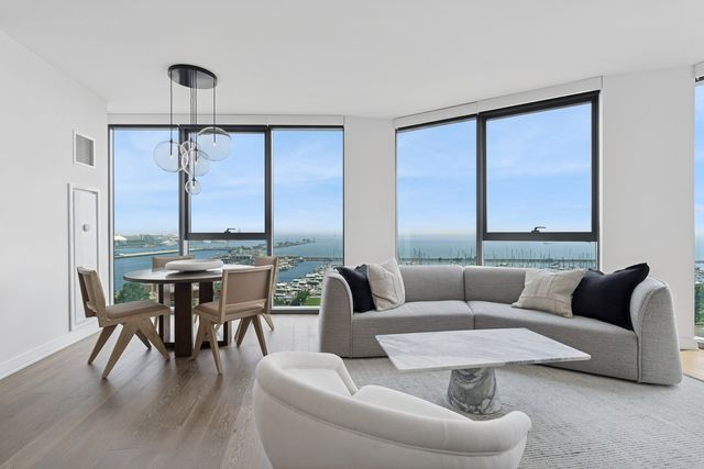 211 N Harbor Drive 1802, Chicago, IL 60601