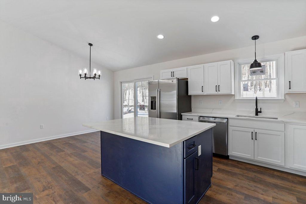 425 BLUEBIRD TRL, Winchester, VA 22602