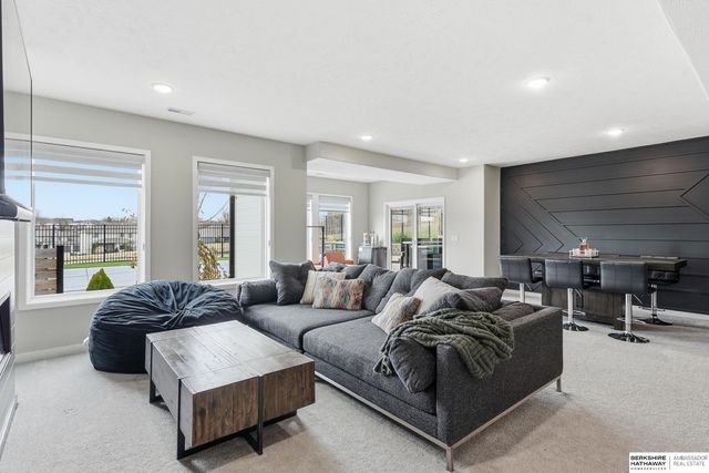 2708 N 186th Street, Omaha, NE 68022