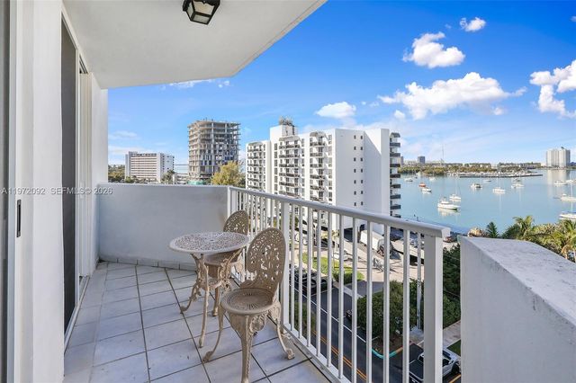 7933 West Dr 819, North Bay Village, FL 33141