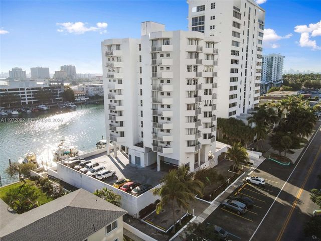 7933 West Dr 819, North Bay Village, FL 33141