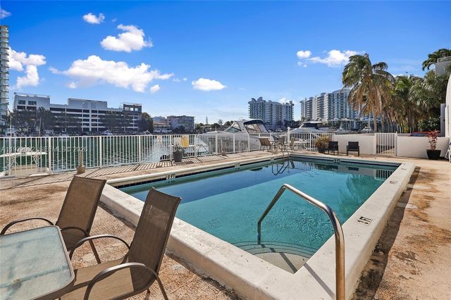 7933 West Dr 819, North Bay Village, FL 33141