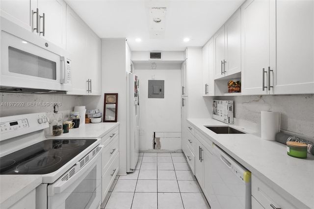 7933 West Dr 819, North Bay Village, FL 33141