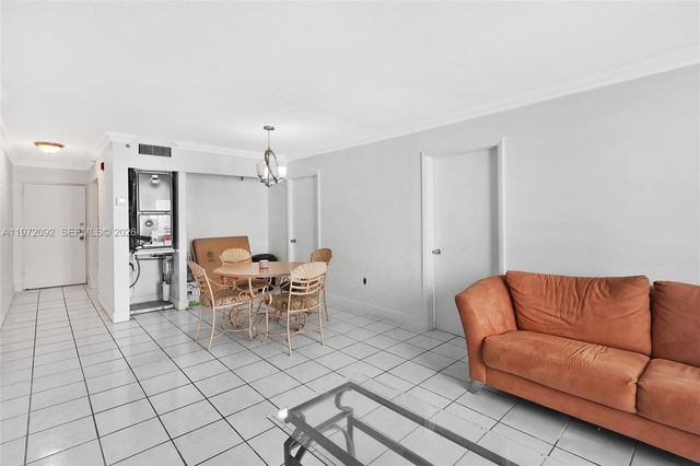 7933 West Dr 819, North Bay Village, FL 33141