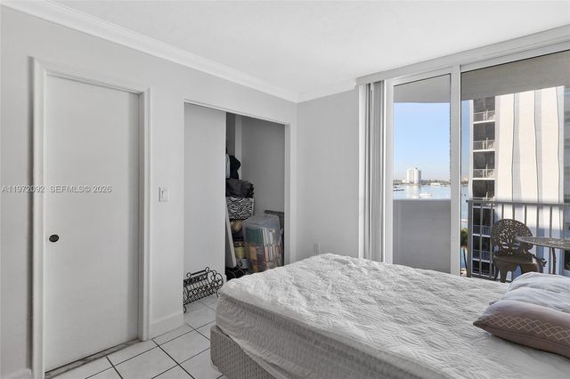 7933 West Dr 819, North Bay Village, FL 33141