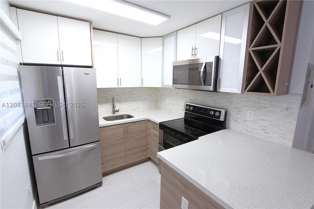 427 Santander Ave 202, Coral Gables, FL 33134