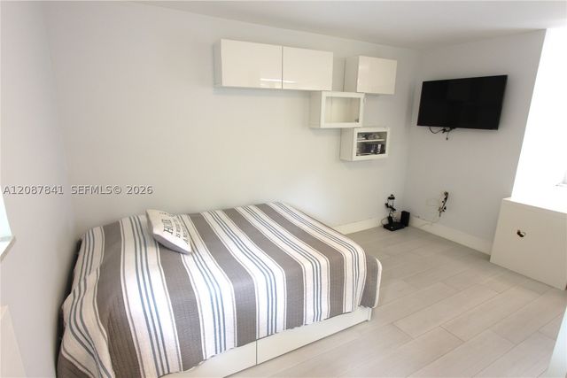 427 Santander Ave 202, Coral Gables, FL 33134