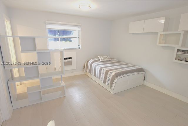 427 Santander Ave 202, Coral Gables, FL 33134