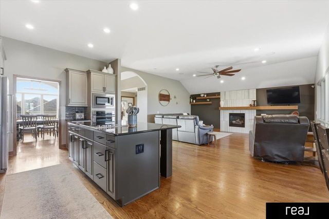 11796 Whitmore Street, Omaha, NE 68142