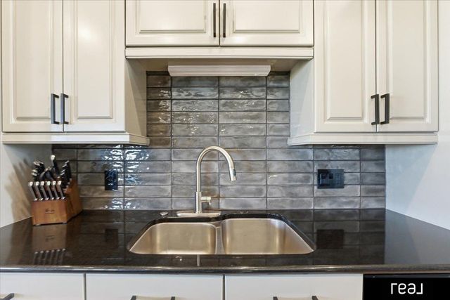 11796 Whitmore Street, Omaha, NE 68142