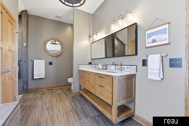 11796 Whitmore Street, Omaha, NE 68142