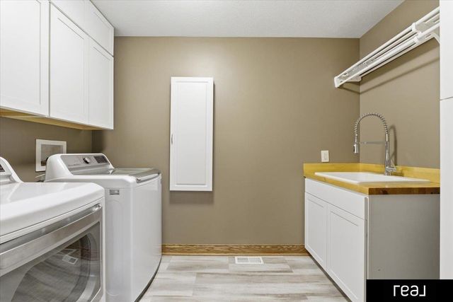 11796 Whitmore Street, Omaha, NE 68142