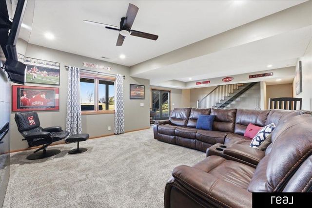 11796 Whitmore Street, Omaha, NE 68142