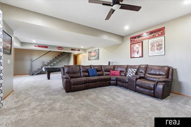 11796 Whitmore Street, Omaha, NE 68142