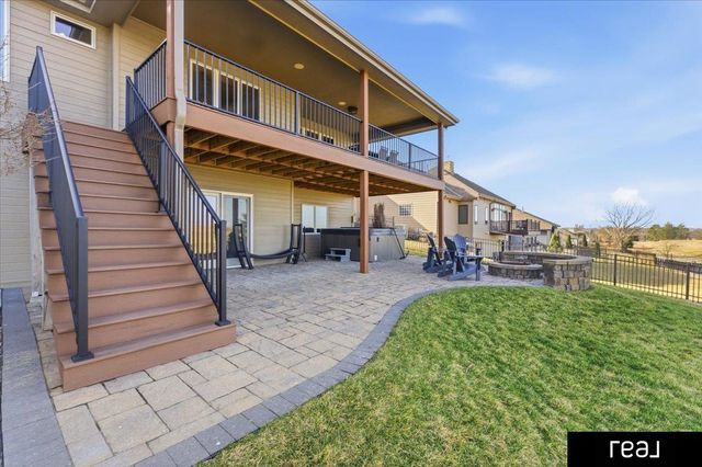 11796 Whitmore Street, Omaha, NE 68142