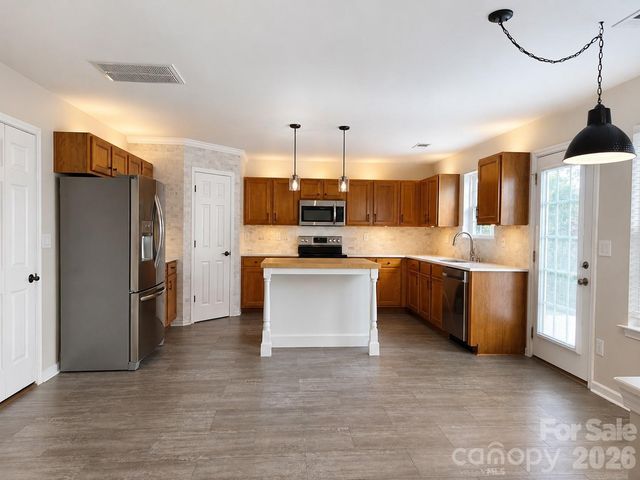 131 Elba Drive, Mooresville, NC 28115