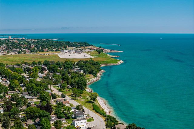 3427 Foxwood ROAD, Racine, WI 53405