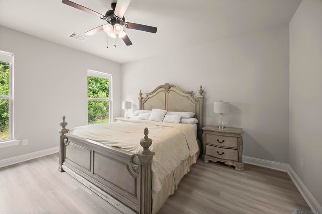 8919 Meadow Sage Dr, Denham Springs, LA 70726