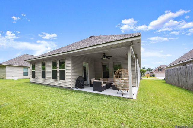 8919 Meadow Sage Dr, Denham Springs, LA 70726